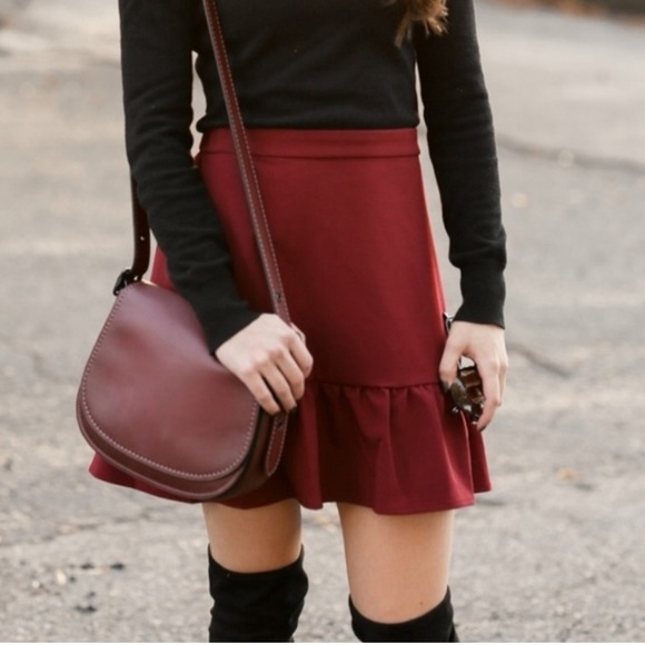 J CREW Mercantile Burgundy Flounce Ruffle A-Line Skirt Size 6 - Picture 2 of 6